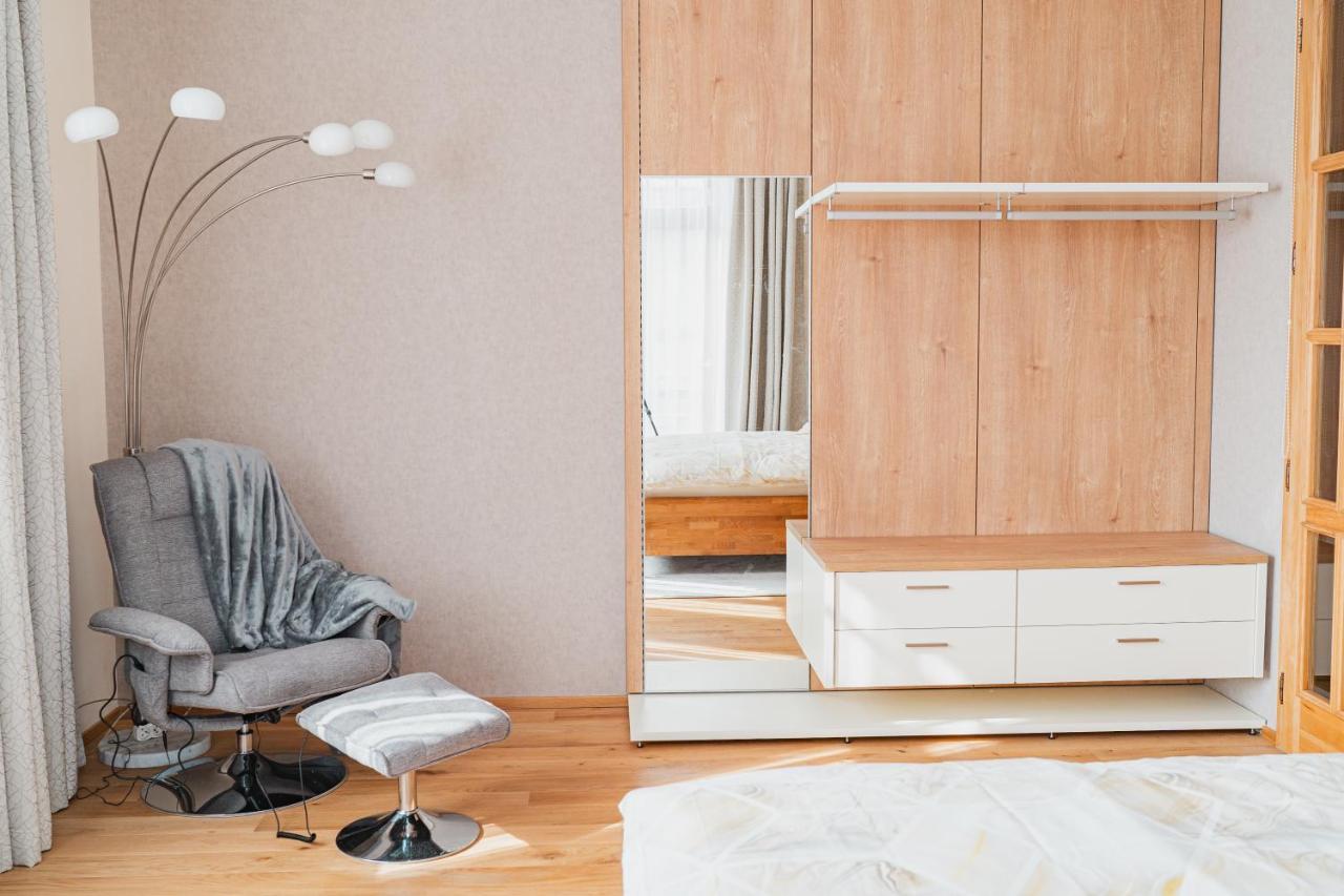 Executive 2-Bdrm Central Suite Ústí nad Labem Buitenkant foto