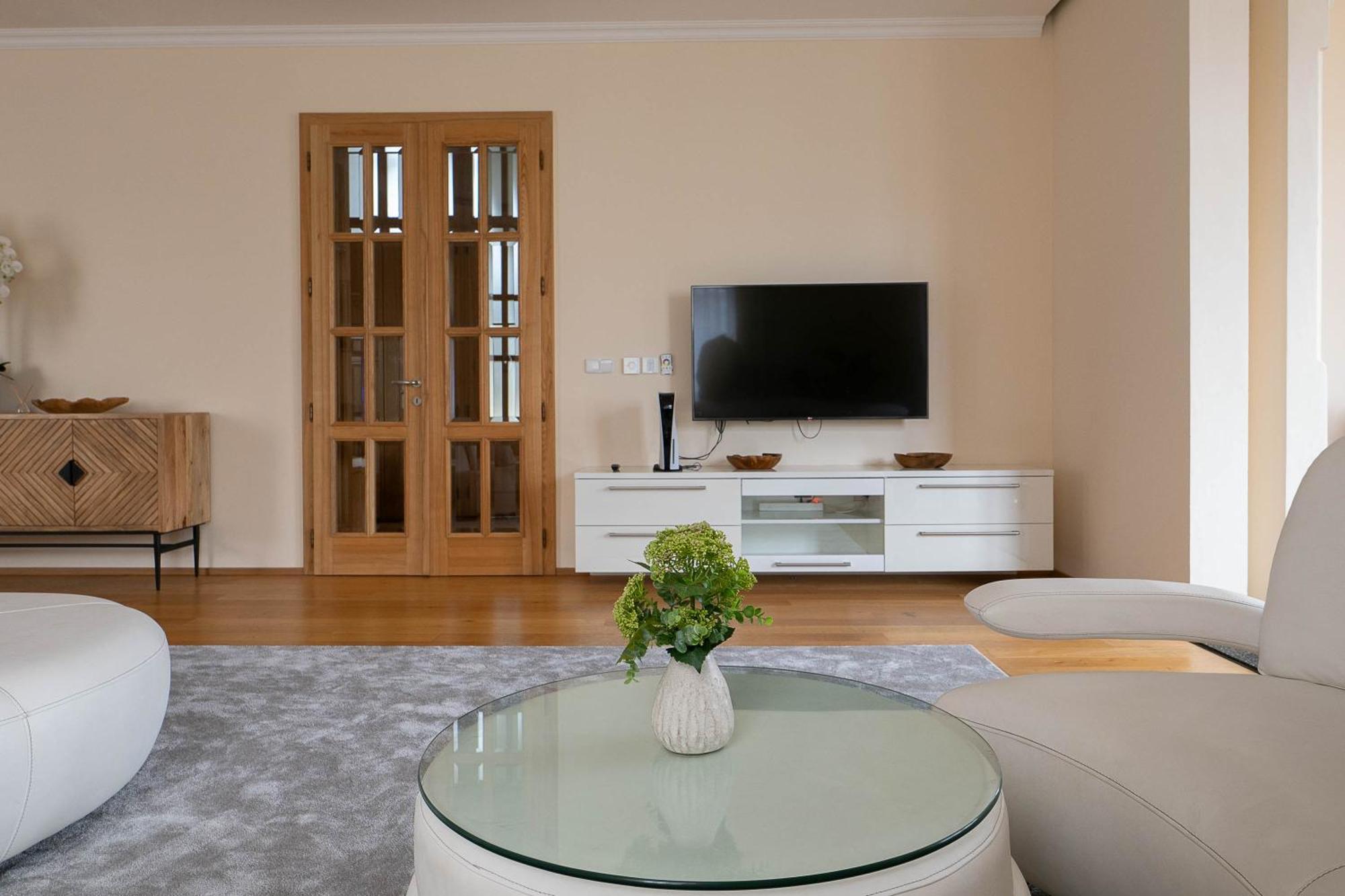 Executive 2-Bdrm Central Suite Ústí nad Labem Buitenkant foto
